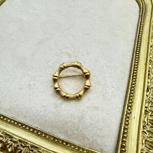 Vintage Jewelry Gold Tone Bamboo Circle Brooch pin